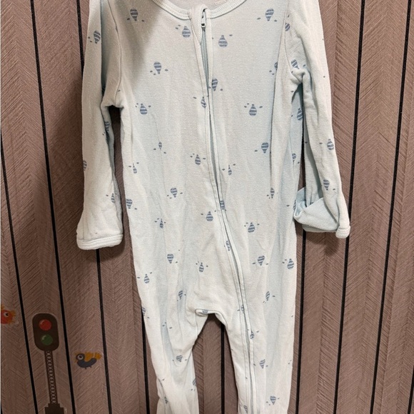 cloud island Other - ❤️ BUNDLE 4/$20 Onesies Footies
